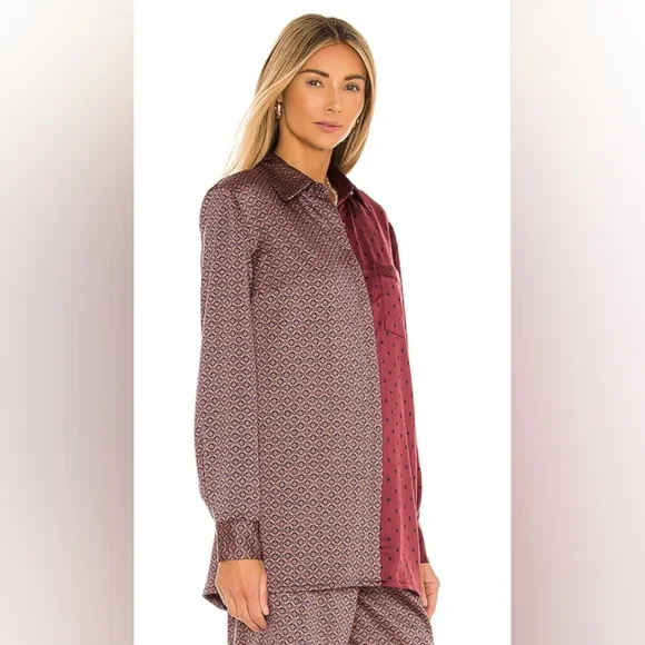 NWOT HOUSE OF HARLOW BUTTON UP - Picture 2 of 4